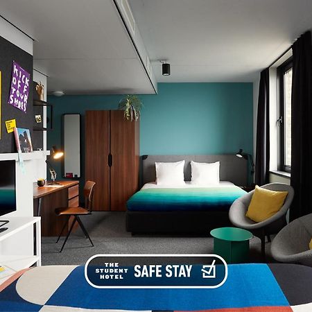 Hotel The Social Hub Eindhoven Esterno foto