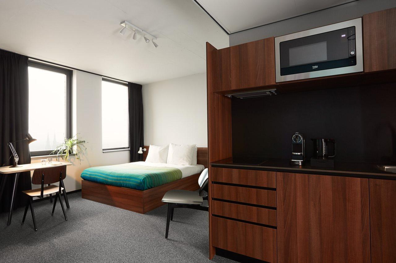 Hotel The Social Hub Eindhoven Esterno foto
