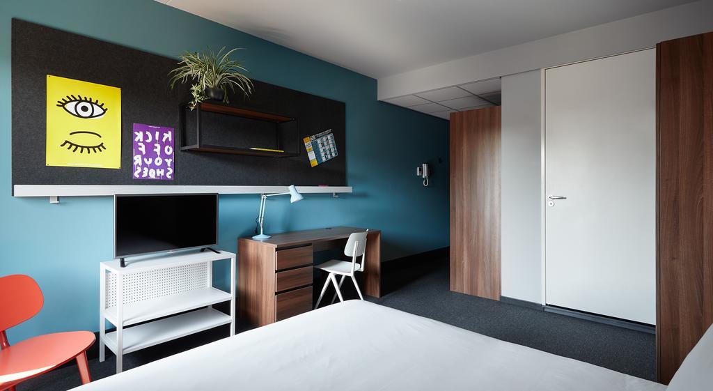 Hotel The Social Hub Eindhoven Esterno foto