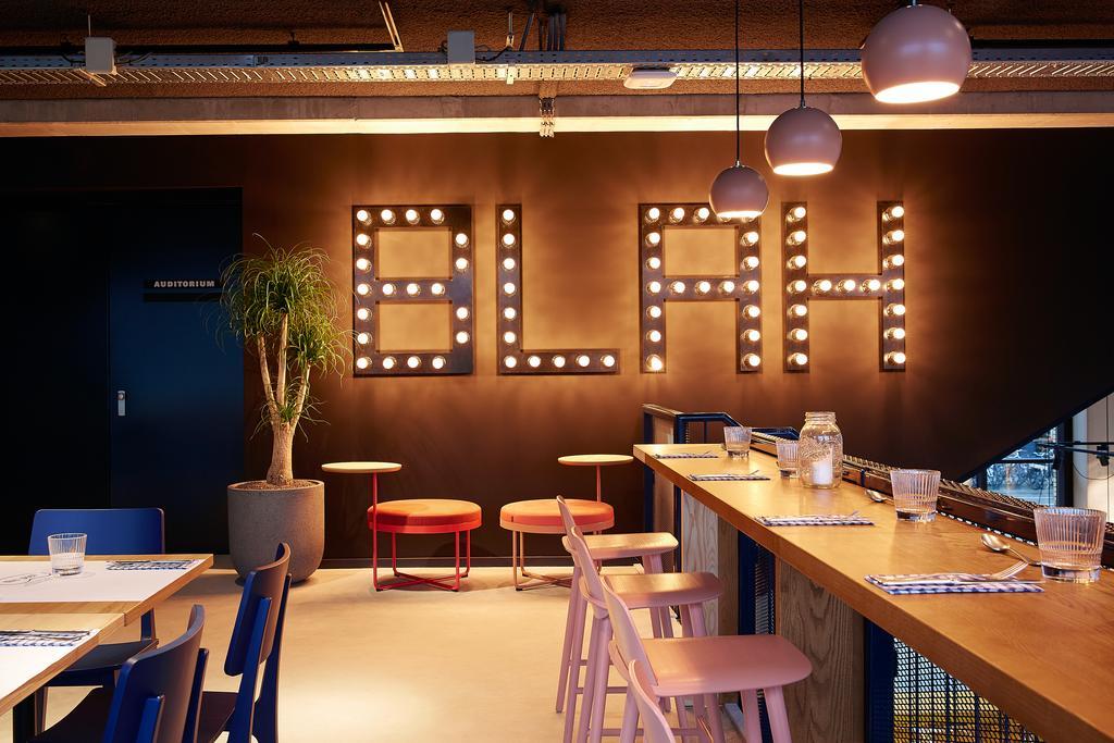 Hotel The Social Hub Eindhoven Esterno foto