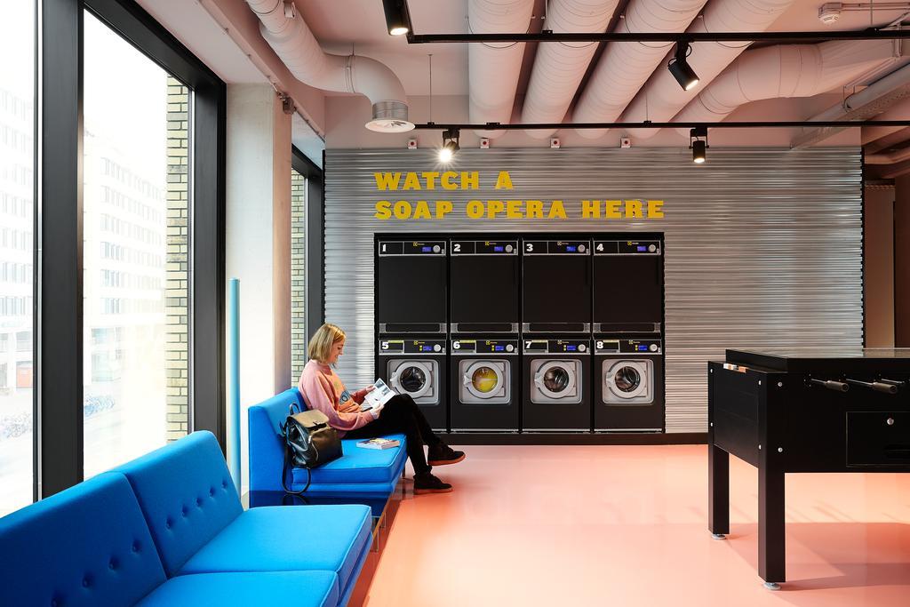 Hotel The Social Hub Eindhoven Esterno foto