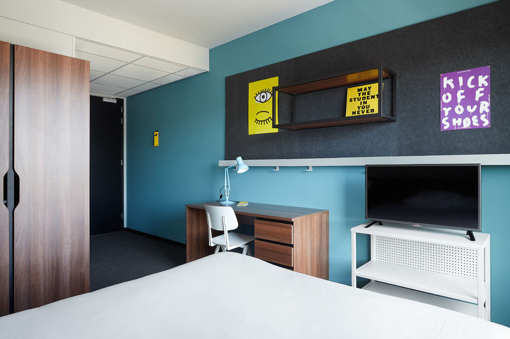 Hotel The Social Hub Eindhoven Esterno foto