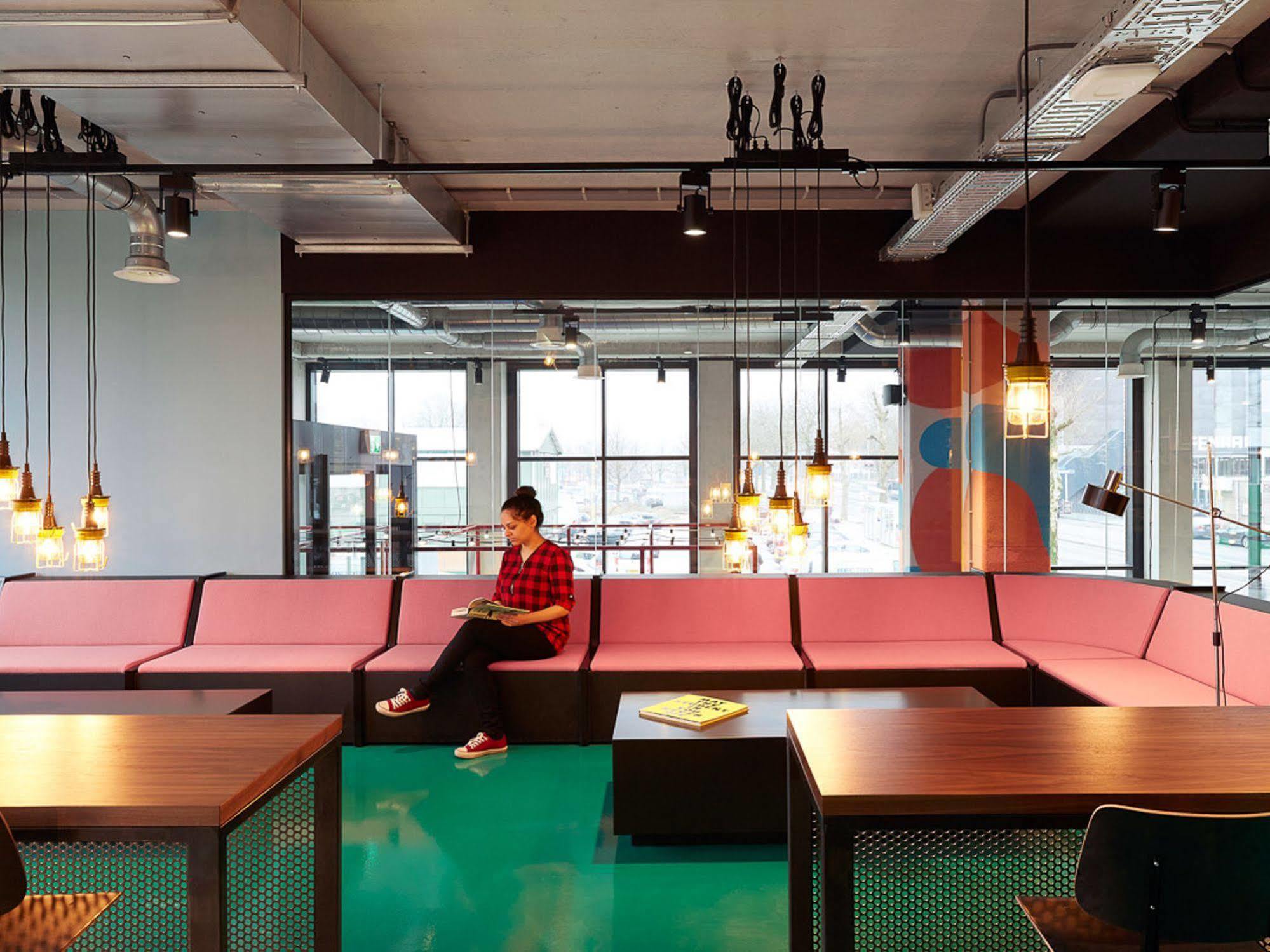 Hotel The Social Hub Eindhoven Esterno foto
