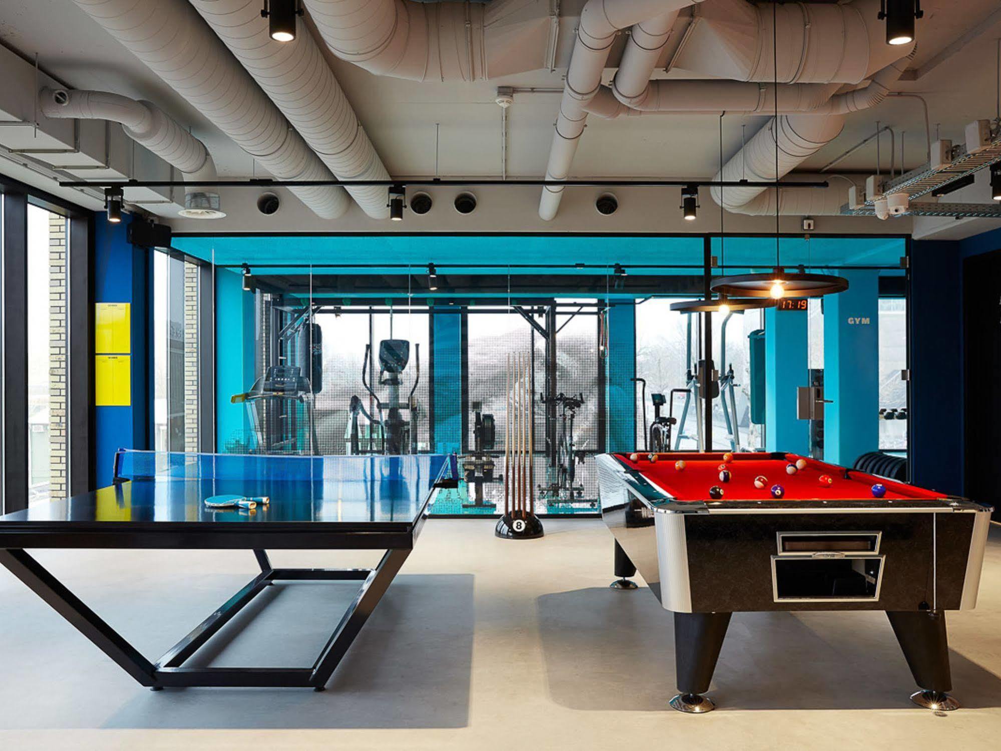 Hotel The Social Hub Eindhoven Esterno foto