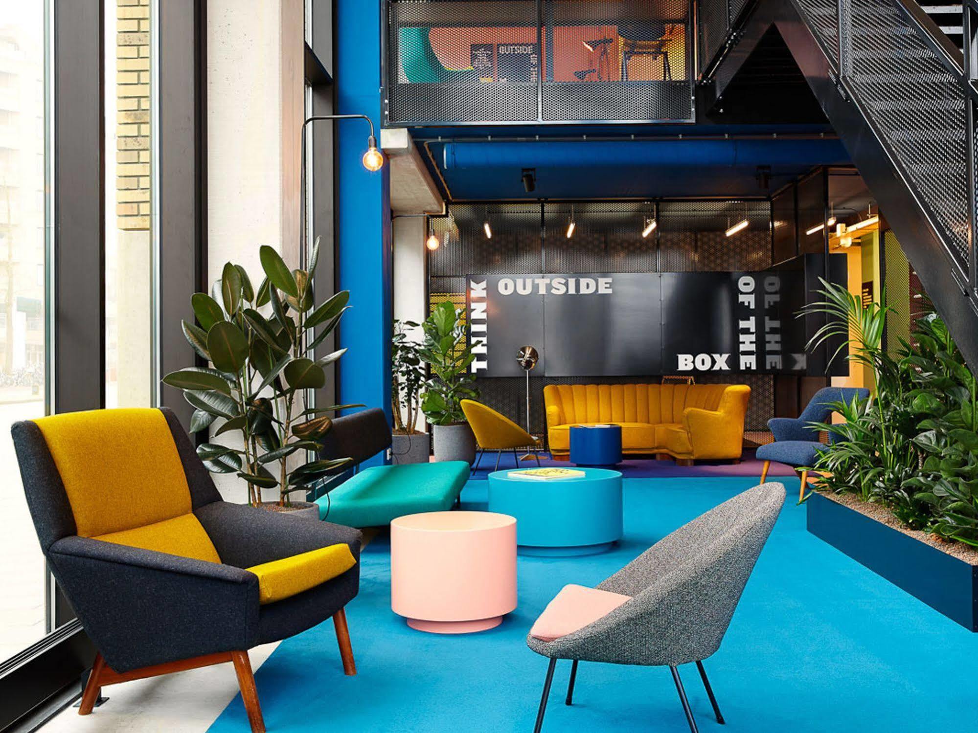 Hotel The Social Hub Eindhoven Esterno foto