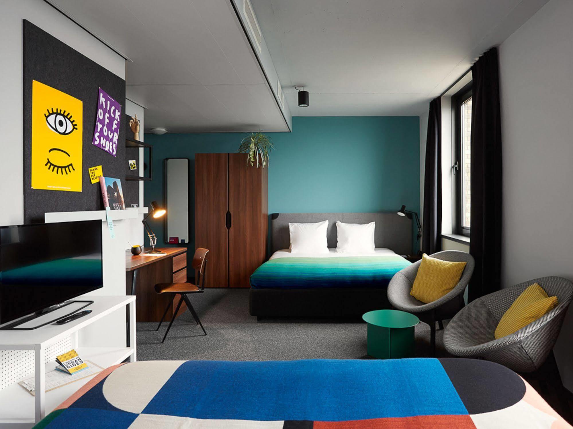 Hotel The Social Hub Eindhoven Esterno foto