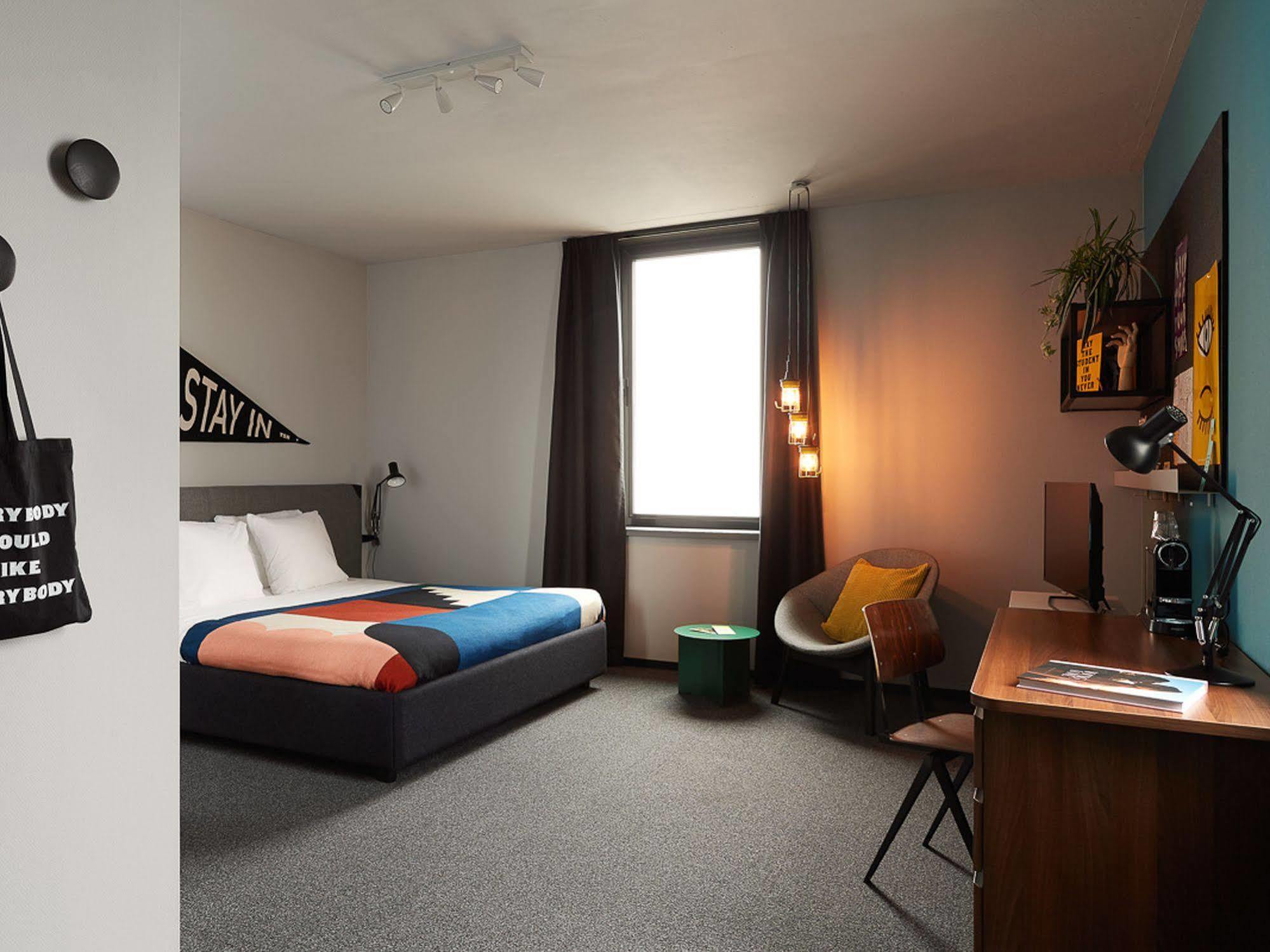 Hotel The Social Hub Eindhoven Esterno foto
