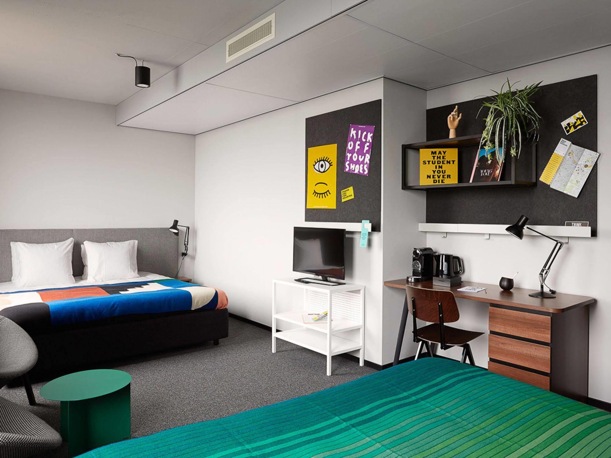 Hotel The Social Hub Eindhoven Esterno foto